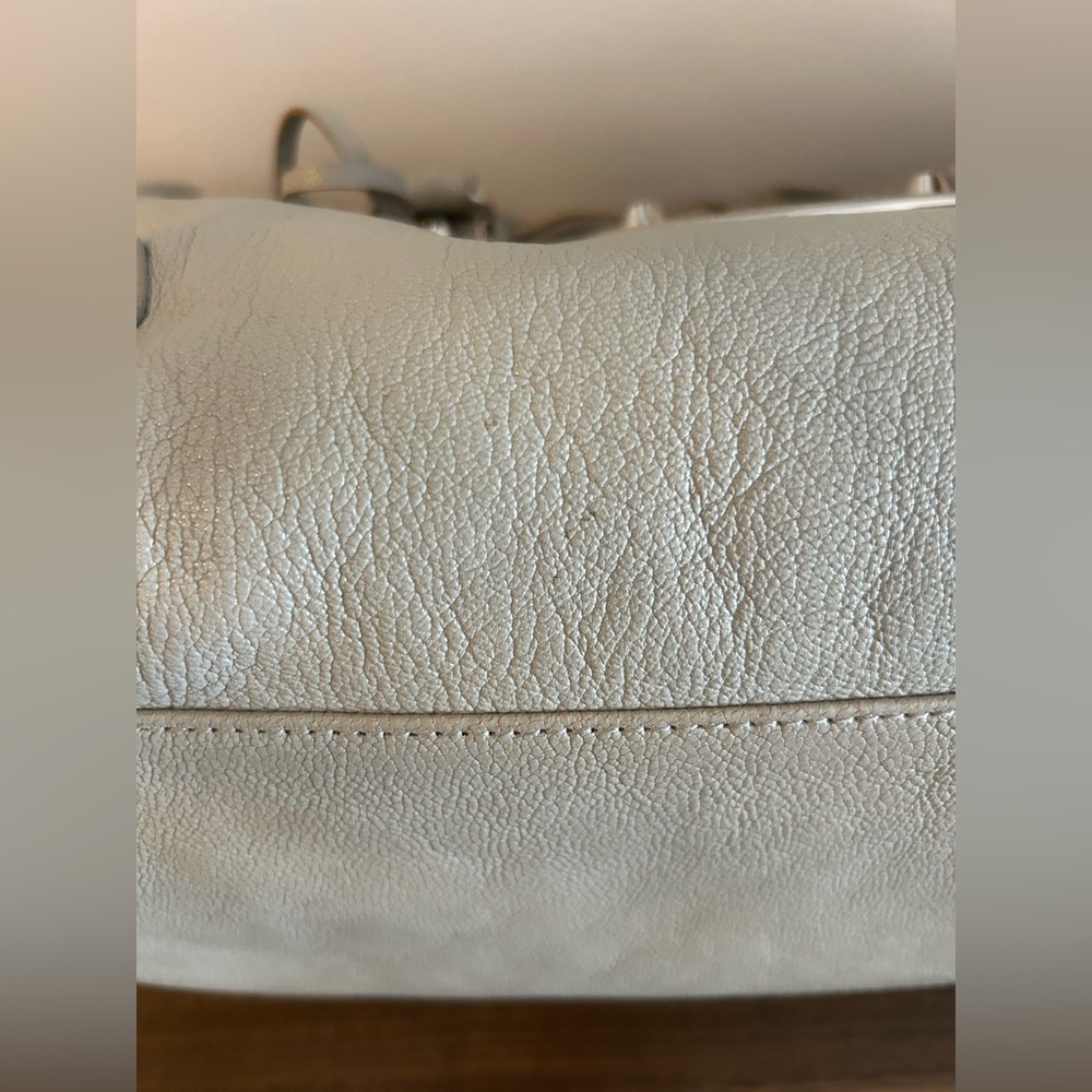 Authentic Balenciaga chèvre Metallic Edge City Bag in gris - Picture 4 of 16